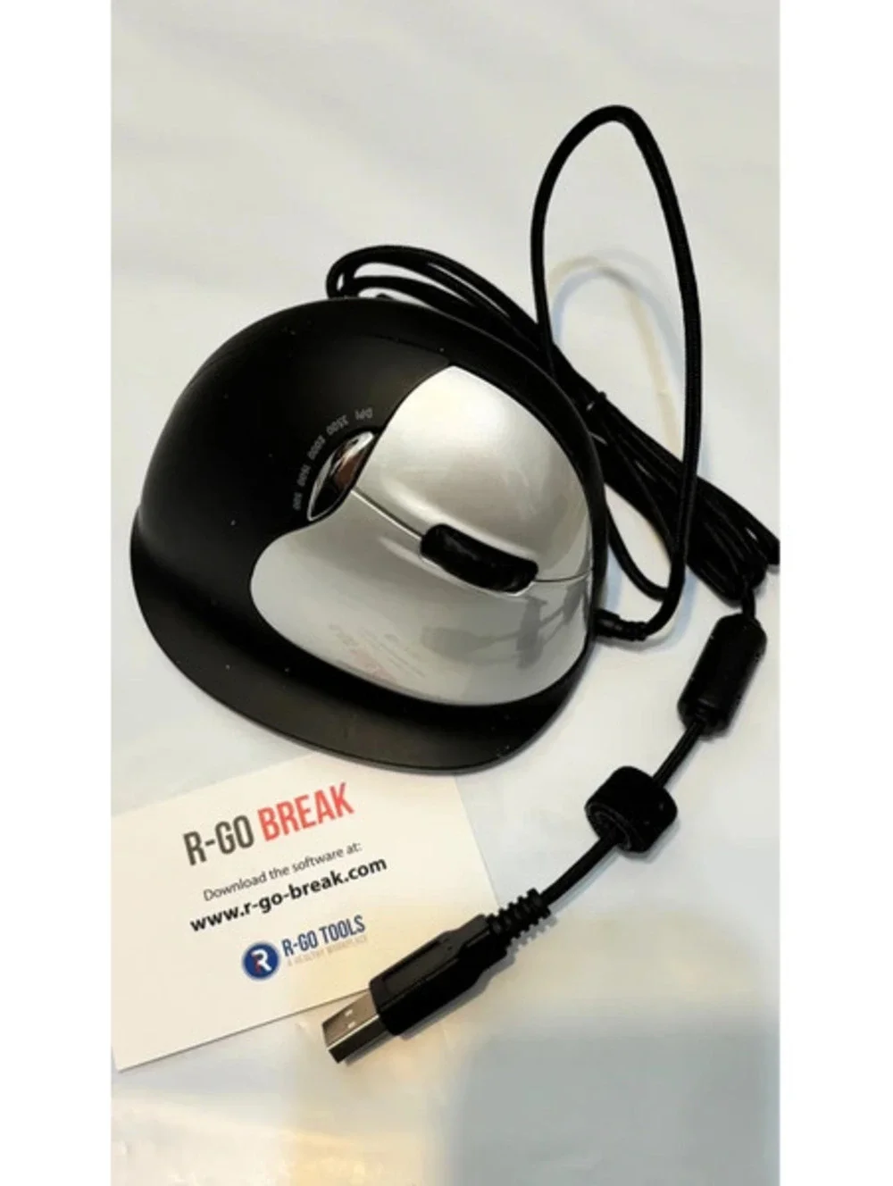 R-Go Break HE Ergonomic Vertical Wired USB Mouse Right Hand Medium/Large